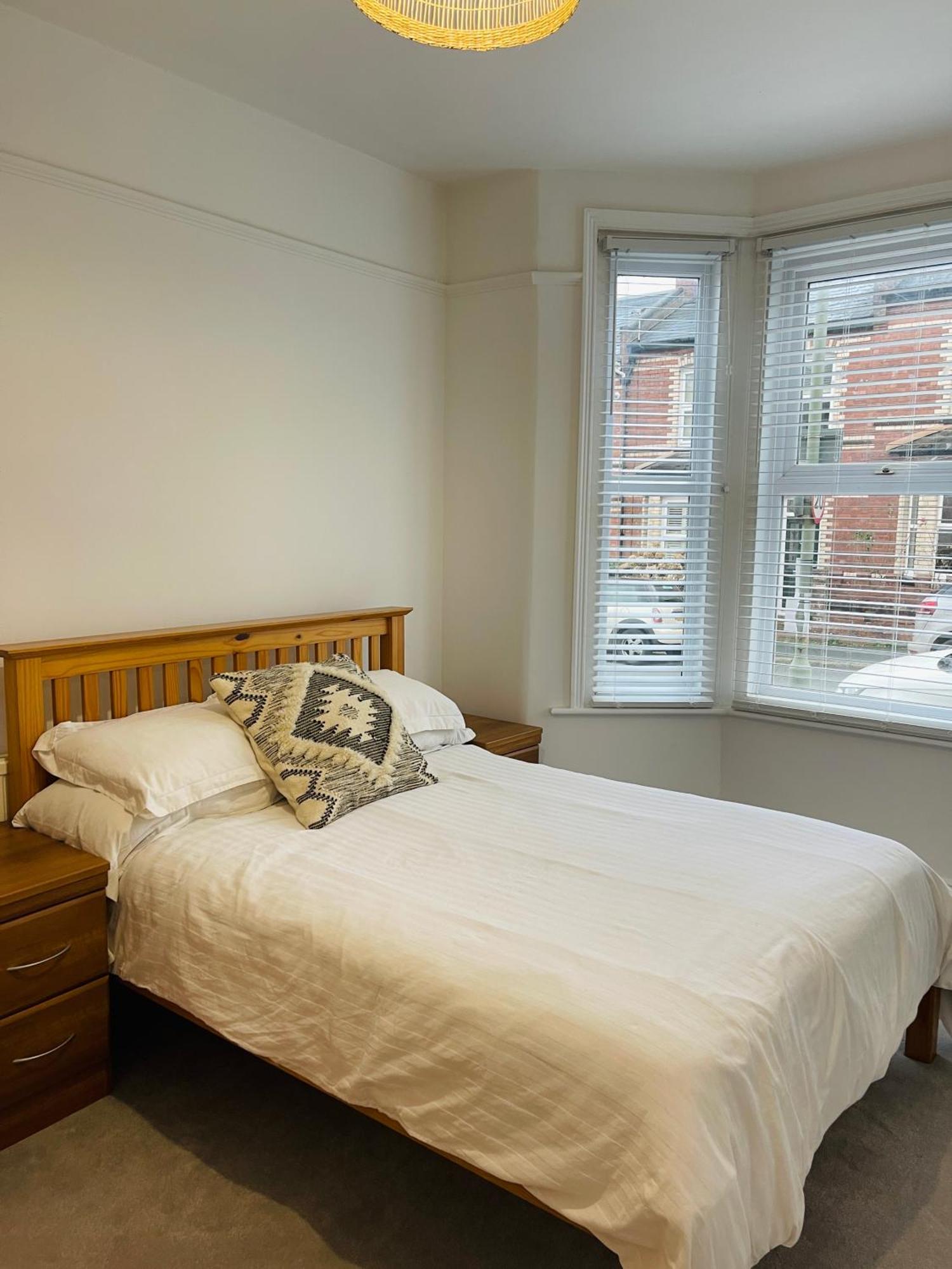 Newly Refurbished City Centre House With Parking Exeter Exteriör bild